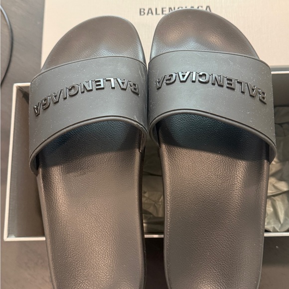 Balenciaga Men\'s Dark Gray Sandals